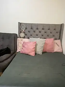 Kataliina online show from 10-02-25, 04:16