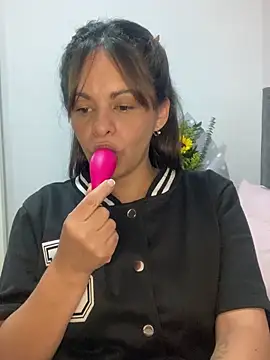 Kataliina online show from 03-19-25, 03:52