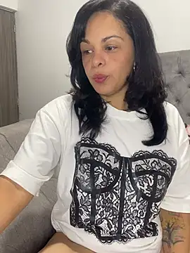 Snapshot of Kataliina chatting on 05-17-26, 09:37 Kataliina online show from 05-17-26, 09:37