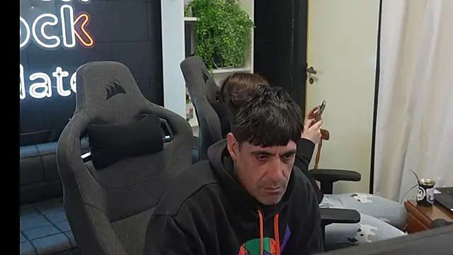 Elnonoykeila77 online show from 10-27-25, 02:51