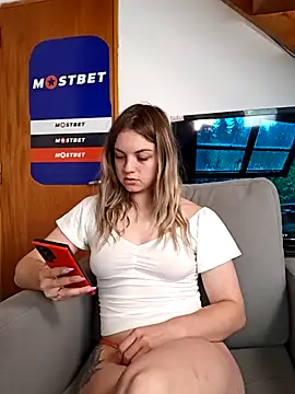 Snapshot of Elnonoykeila77 chatting on 01-22-25, 02:04 Elnonoykeila77 online show from 01-22-25, 02:04