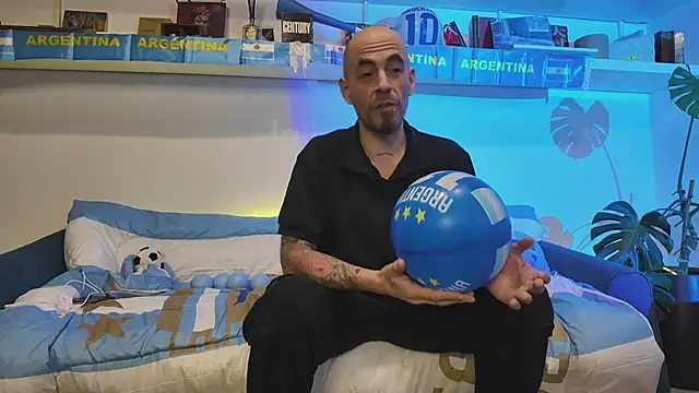 Elnonoykeila77 online show from 07-16-26, 10:07