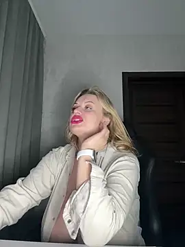 Evellyn online show from 02-23-25, 11:25