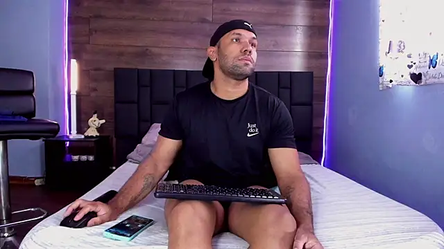 anthonylatynxd online show from 11-15-25, 06:34