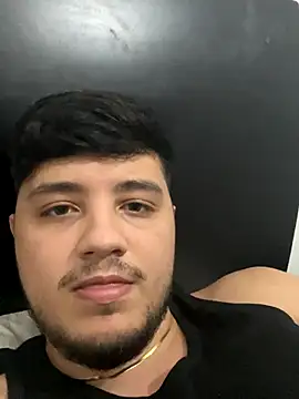 Snapshot of sebad1411 chatting on 10-24-25, 04:11 sebad1411 online show from 10-24-25, 04:11