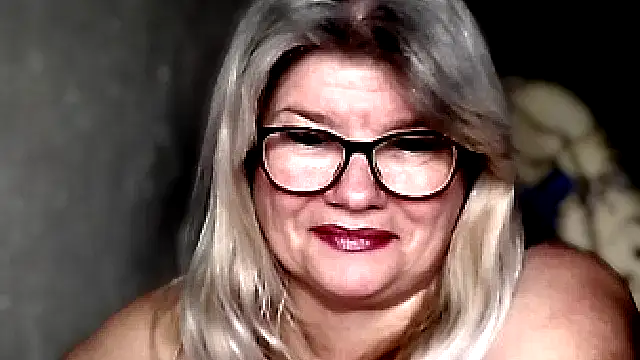 Diana 49 online show from 12-22-25, 01:17