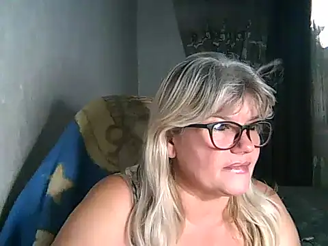 Snapshot of Diana_49 chatting on 10-08-25, 09:55 Diana 49 online show from 10-08-25, 09:55