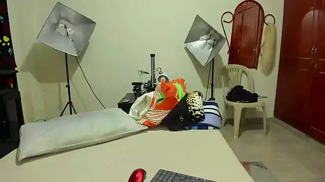 ashley rossez7 online show from 12-03-24, 12:08