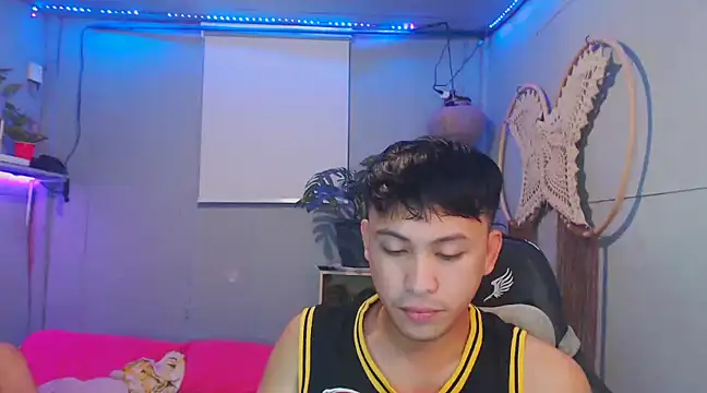 Snapshot of princeJayX chatting on 02-12-25, 11:40 princeJayX online show from 02-12-25, 11:40