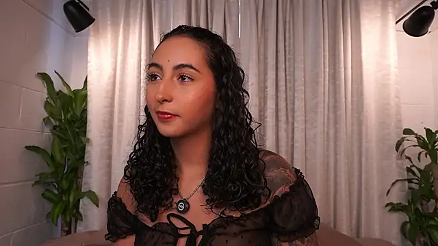 agatha collins  online show from 04-07-26, 06:43