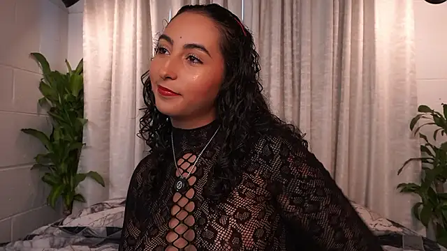 agatha collins  online show from 03-27-26, 06:31