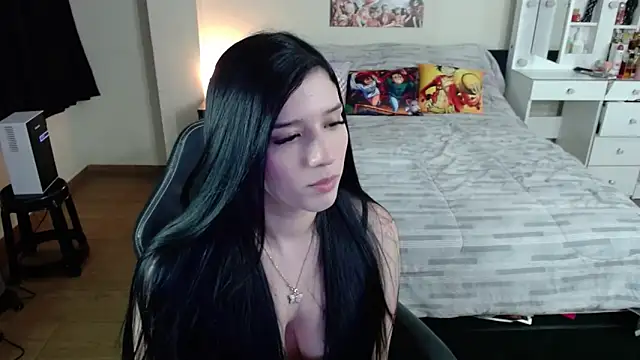 Snapshot of kittykat18x chatting on 04-28-26, 01:04 kittykat18x online show from 04-28-26, 01:04