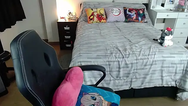 kittykat18x online show from 10-26-25, 01:50