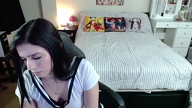Snapshot of kittykat18x chatting on 05-29-26, 02:17 kittykat18x online show from 05-29-26, 02:17