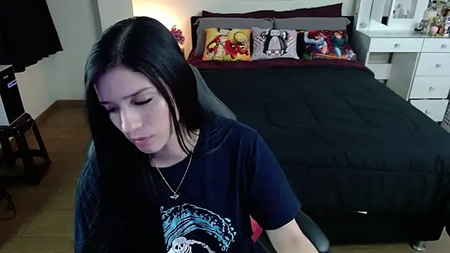 Snapshot of kittykat18x chatting on 05-21-26, 01:36 kittykat18x online show from 05-21-26, 01:36