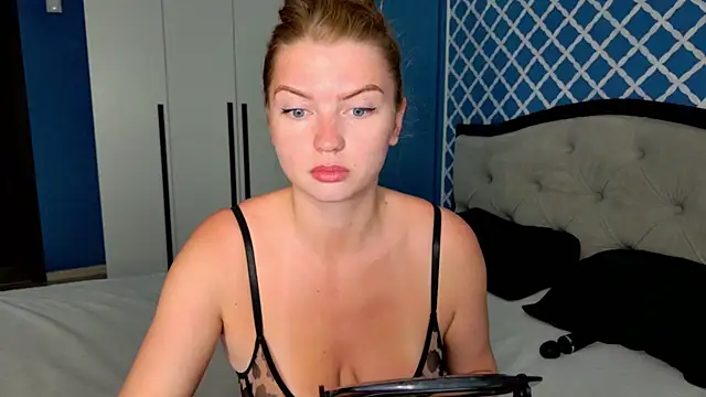 Snapshot of Busty_Redhead chatting on 06-11-26, 03:14 Busty Redhead online show from 06-11-26, 03:14