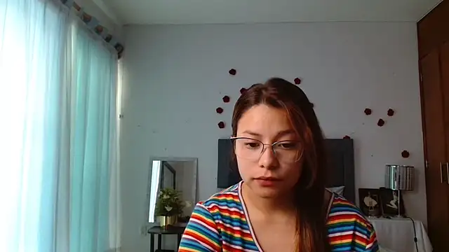 Snapshot of 3littleschoolteens chatting on 05-11-26, 05:54 3littleschoolteens online show from 05-11-26, 05:54