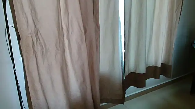 Snapshot of 3littleschoolteens chatting on 05-08-26, 06:23 3littleschoolteens online show from 05-08-26, 06:23
