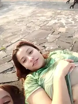 3littleschoolteens online show from 04-08-26, 11:50