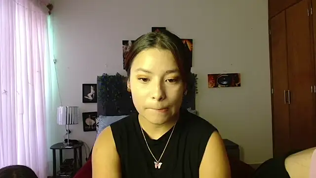 Snapshot of 3littleschoolteens chatting on 10-21-25, 04:17 3littleschoolteens online show from 10-21-25, 04:17