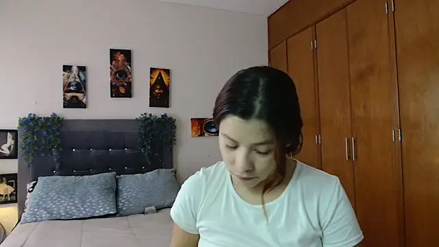 Snapshot of 3littleschoolteens chatting on 10-14-25, 04:29 3littleschoolteens online show from 10-14-25, 04:29