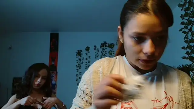 3littleschoolteens online show from 11-08-25, 09:18