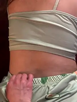 Snapshot of 3littleschoolteens chatting on 01-18-26, 09:56 3littleschoolteens online show from 01-18-26, 09:56