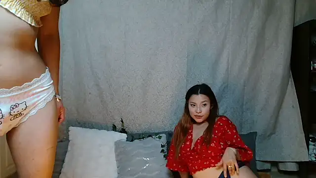 3littleschoolteens online show from 10-26-25, 07:53