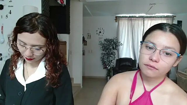 Snapshot of 3littleschoolteens chatting on 10-02-25, 05:38 3littleschoolteens online show from 10-02-25, 05:38
