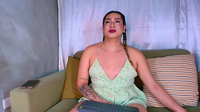 ISABELLASSMITH online show from 03-17-26, 04:15