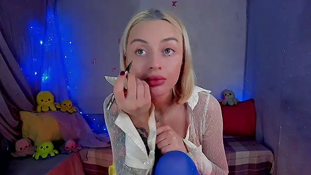 LickLizzy online show from 02-09-26, 10:41