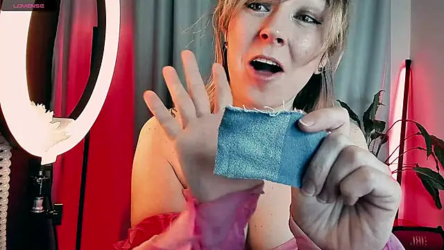 Snapshot of 5_in_one chatting on 02-14-26, 05:07 5 in one online show from 02-14-26, 05:07