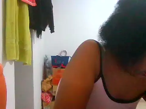 Snapshot of Aishamara chatting on 03-10-25, 05:54 Aishamara online show from 03-10-25, 05:54