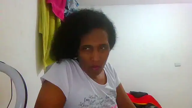 Snapshot of Aishamara chatting on 09-24-25, 05:47 Aishamara online show from 09-24-25, 05:47