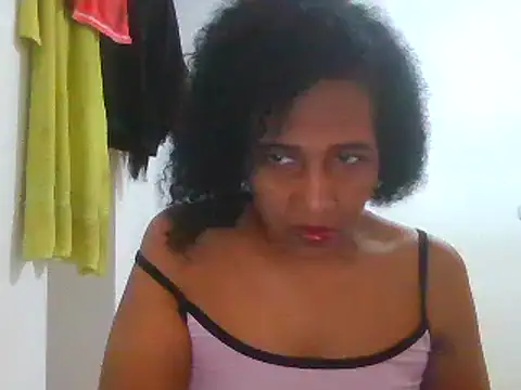 Snapshot of Aishamara chatting on 03-10-25, 01:10 Aishamara online show from 03-10-25, 01:10