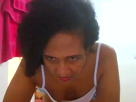 Snapshot of Aishamara chatting on 03-19-25, 04:02 Aishamara online show from 03-19-25, 04:02
