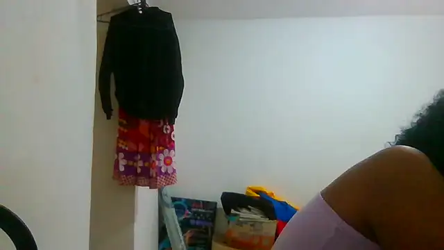 Snapshot of Aishamara chatting on 10-06-25, 08:31 Aishamara online show from 10-06-25, 08:31