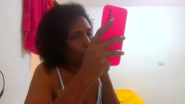 Snapshot of Aishamara chatting on 09-17-25, 04:09 Aishamara online show from 09-17-25, 04:09