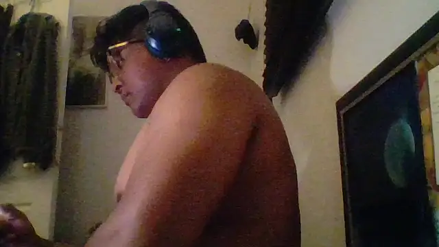 Snapshot of CleanGrey chatting on 05-30-26, 02:18 CleanGrey online show from 05-30-26, 02:18