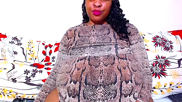 Ebonylovelyx online show from 10-10-25, 09:15