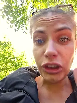 Snapshot of Keli_Jessi chatting on 10-05-25, 01:24 Keli Jessi online show from 10-05-25, 01:24