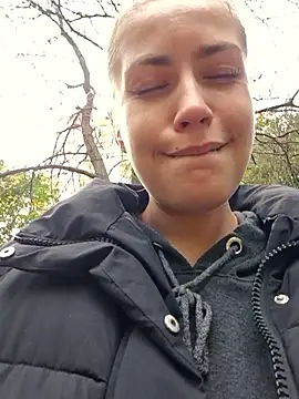 Snapshot of Keli_Jessi chatting on 10-18-25, 01:13 Keli Jessi online show from 10-18-25, 01:13