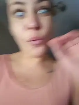 Keli Jessi online show from 12-15-25, 01:06