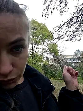 Snapshot of Keli_Jessi chatting on 10-27-25, 01:56 Keli Jessi online show from 10-27-25, 01:56