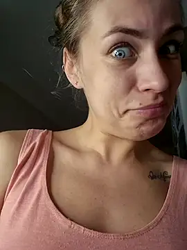 Keli Jessi online show from 02-22-26, 09:27