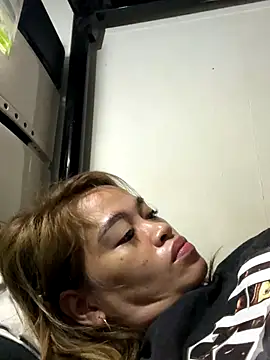 pinay4uwithagoodheart online show from 12-18-25, 08:41