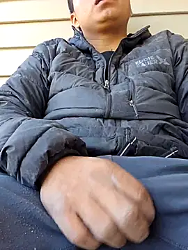 Snapshot of Diablo9804 chatting on 10-21-25, 04:39 Diablo9804 online show from 10-21-25, 04:39