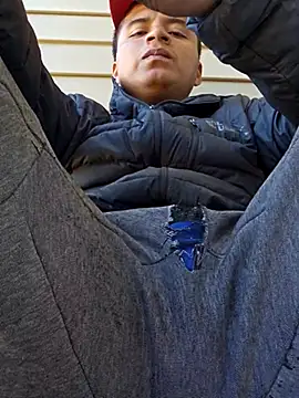 Snapshot of Diablo9804 chatting on 10-14-25, 04:18 Diablo9804 online show from 10-14-25, 04:18