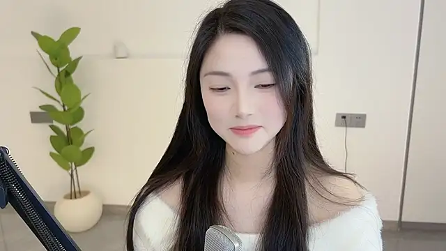 Snapshot of HaagenDazs_ chatting on 03-15-25, 04:13 HaagenDazs  online show from 03-15-25, 04:13