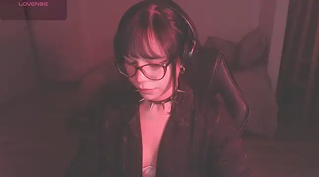 Snapshot of modjo_ chatting on 12-23-24, 04:55 modjo online show from 12-23-24, 04:55